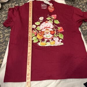 Strawberry Shortcake Isaac Morris Berry Cute Adult Size XL T-shirt Maroon Gems
